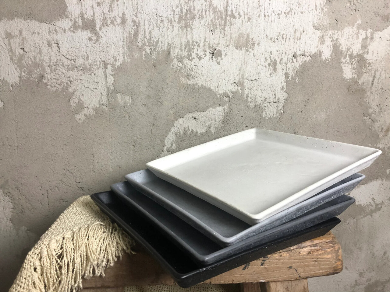 Betonový Tác - Hranatý, Velký (25x25 cm)